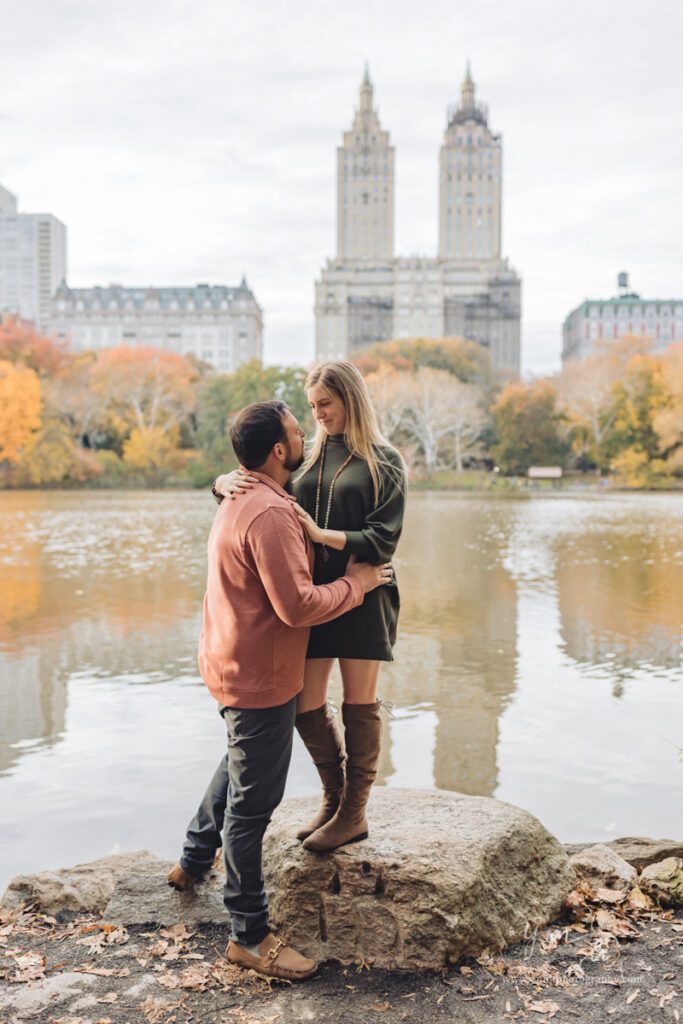 Engagement Picture at Central Park New York - Long Island Wedding Photographer - Yun Li Photography