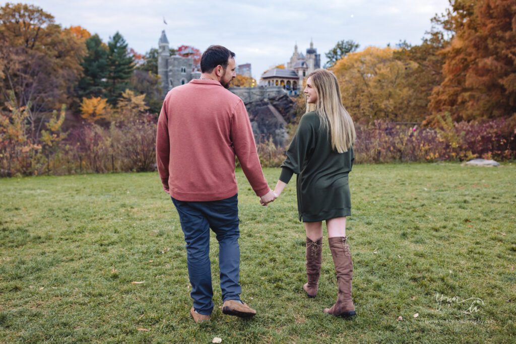 Engagement Picture at Central Park New York - Long Island Wedding Photographer - Yun Li Photography